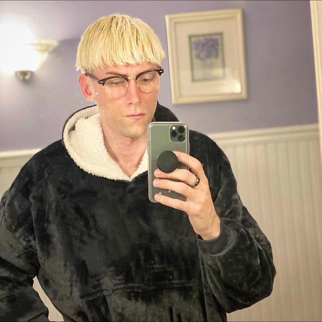 Bowl Cut 90s Hairstyles Men -mmarlinwhite(2)